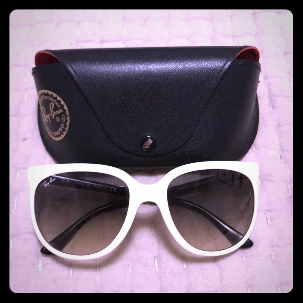 Black and white Ray-ban sunglasses excellent cond